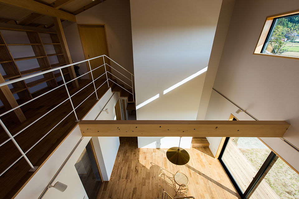 田園を眺める、光の差し込む家「スナオなデザイン、正直な家づくり」安田工務店